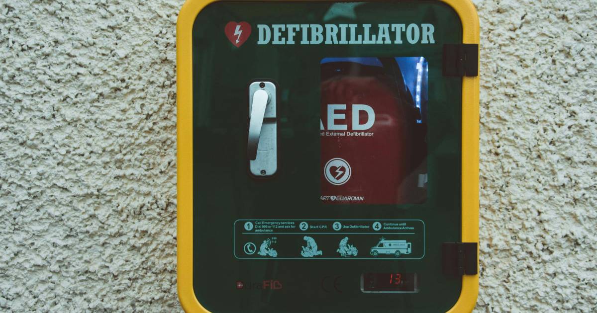 automatski eksterni defibrilator