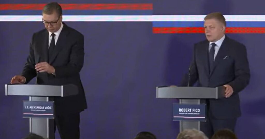 BBC: Samo su Vučić i Fico došli iz Evrope na Xijevu paradu. Iz različitih razloga