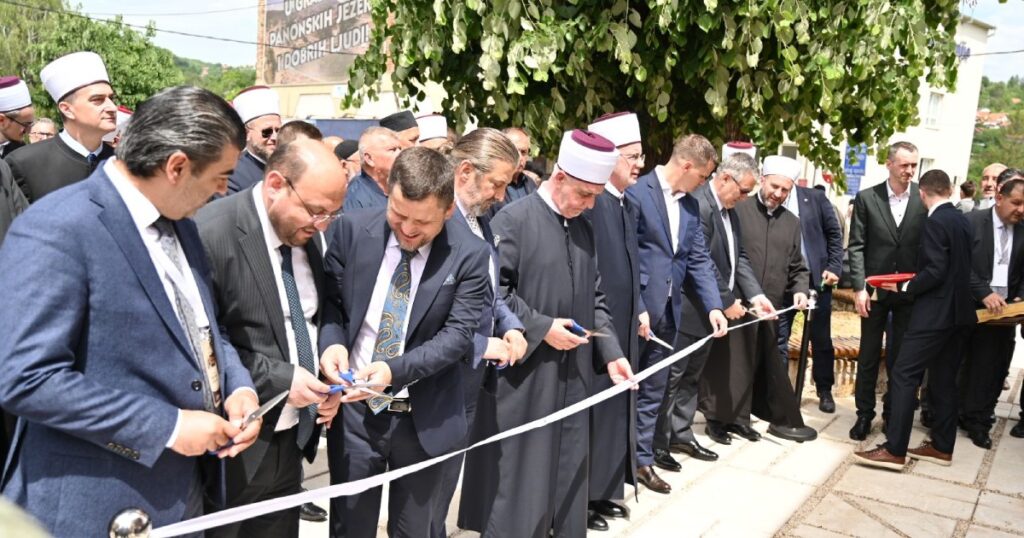 sarena dzamija tuzla svecano otvorenje