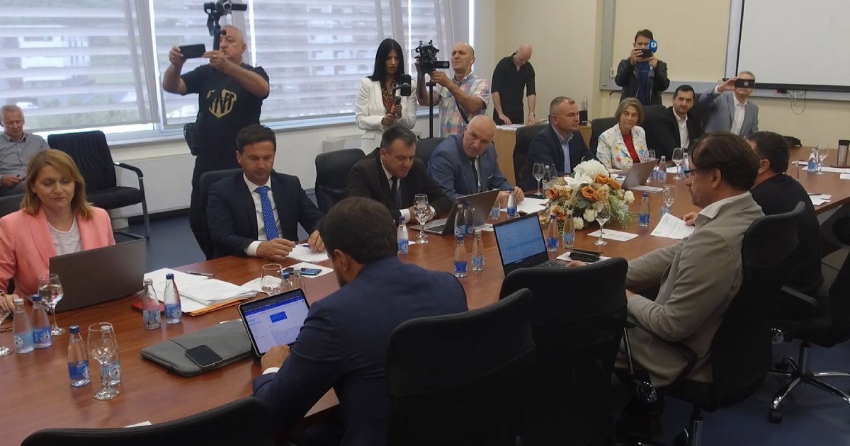 Savez općina i gradova Federacije sjednica