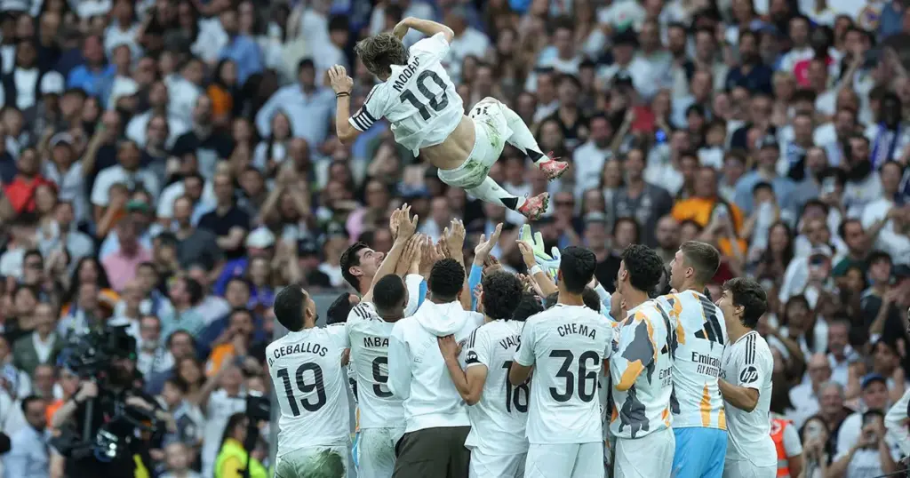 Defensa Central: Luka Modrić prihvatio ponudu Pereza da se vrati u Real