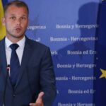 draško stanivuković daje izjavu