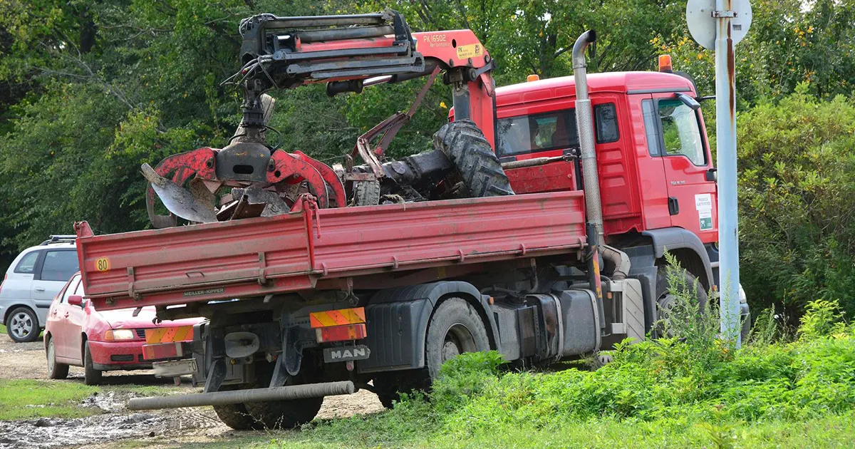 traktor sudar