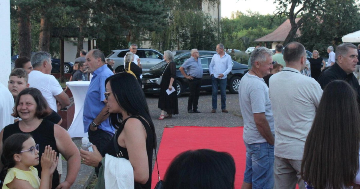 garevac otvoreno kazaliste
