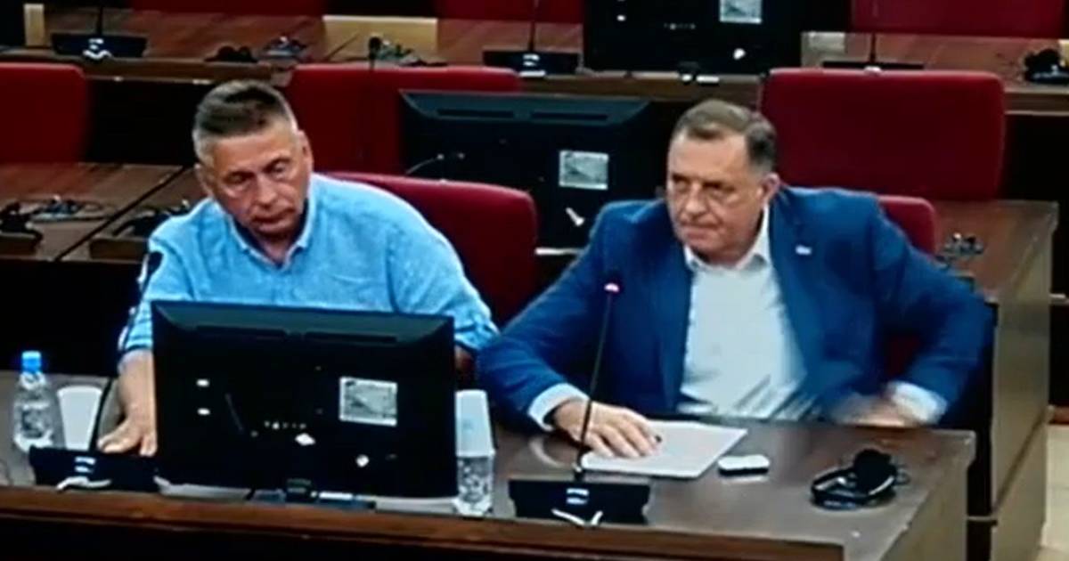dodik i advokat u sudnici