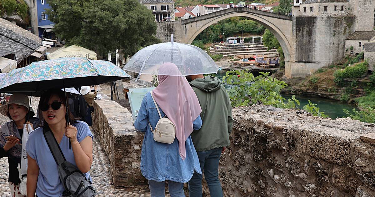 mostar kisa turisti