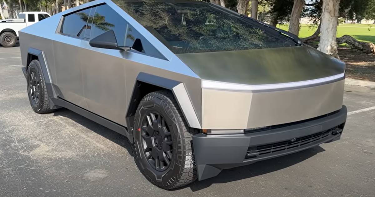 tesla cybertruck