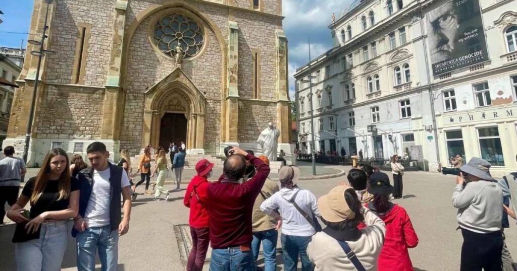 turisti turizam sarajevo katedrala