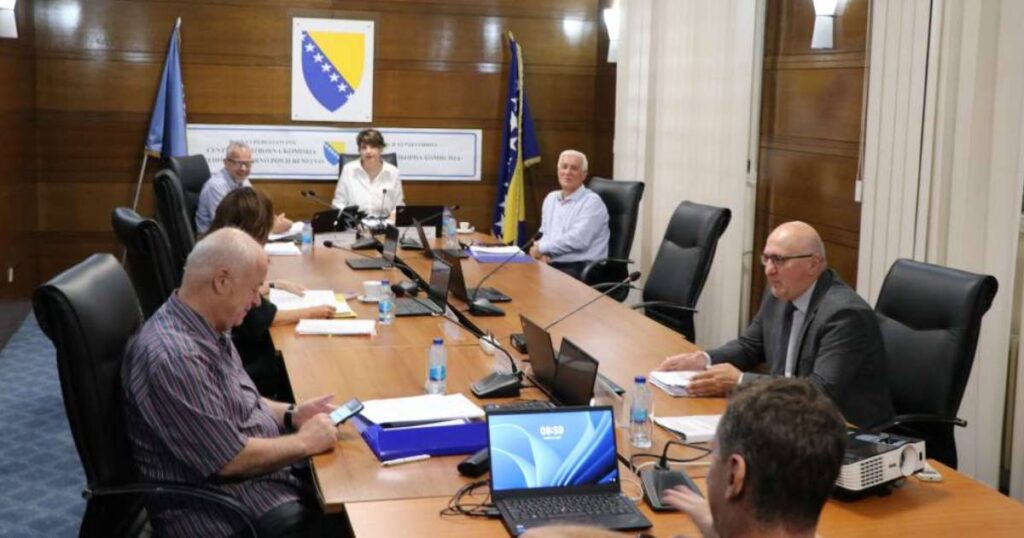 Šest kandidata za novog predsjednika RS, CIK BiH objavio imena i raspored na listićima