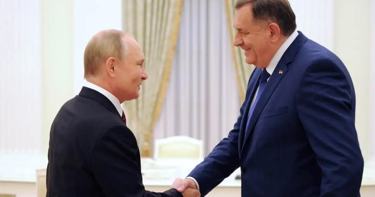 putin i dodik se rukuju