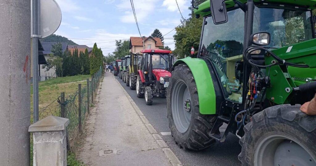 traktori poljoprivrednici protest