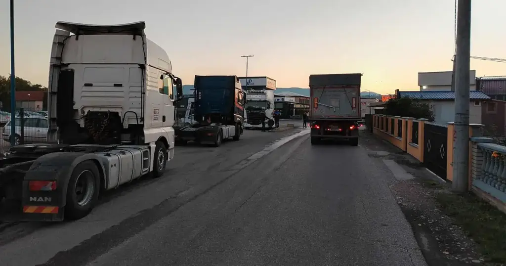 “Kasnit će hrana, gorivo…”: Kolaps na putevima BiH, počela potpuna blokada države
