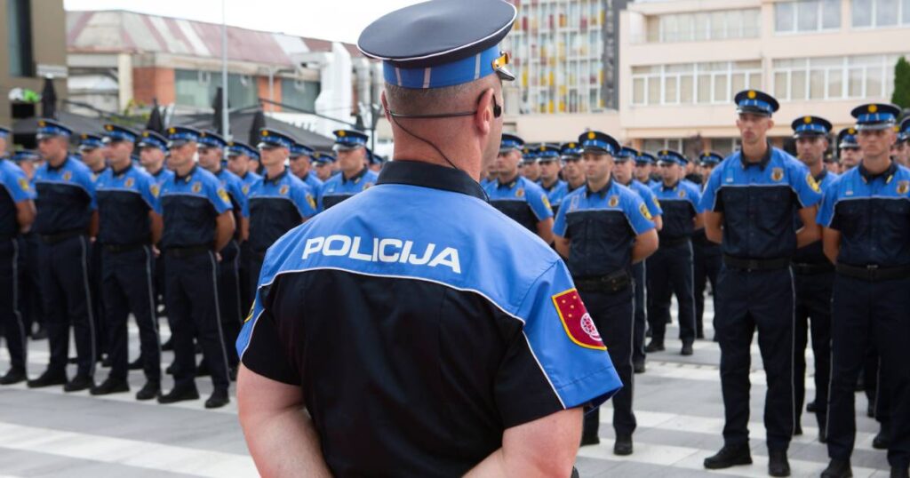 policijska uniforma policija