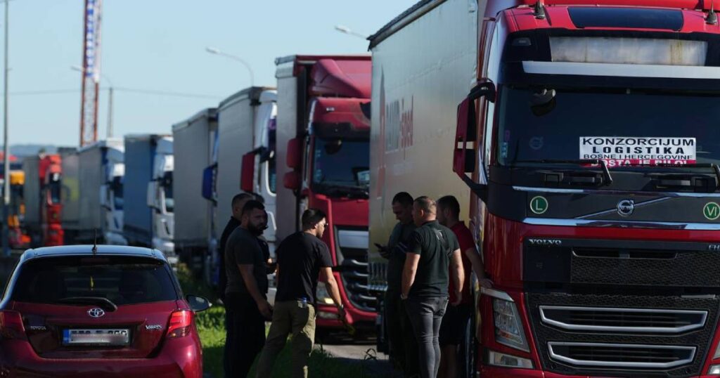 Zbog protesta otežan i usporen saobraćaj na više putnih pravaca u BiH