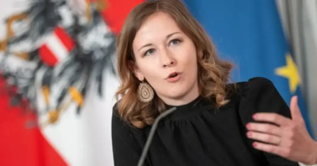 Claudia Plakolm