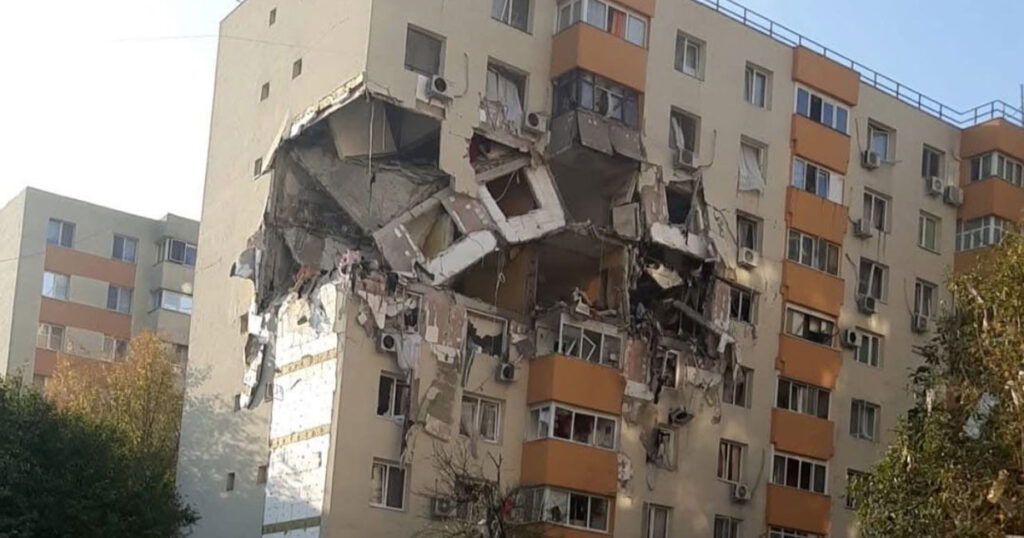 Snažna eksplozija uništila zgradu, najmanje tri osobe poginule. Među njima i trudnica