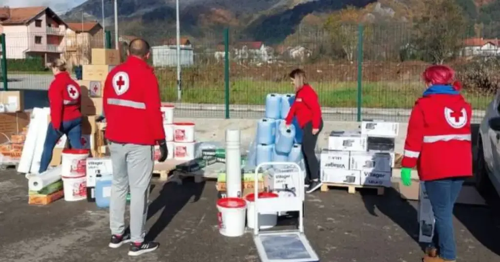 crveni kriz poplave