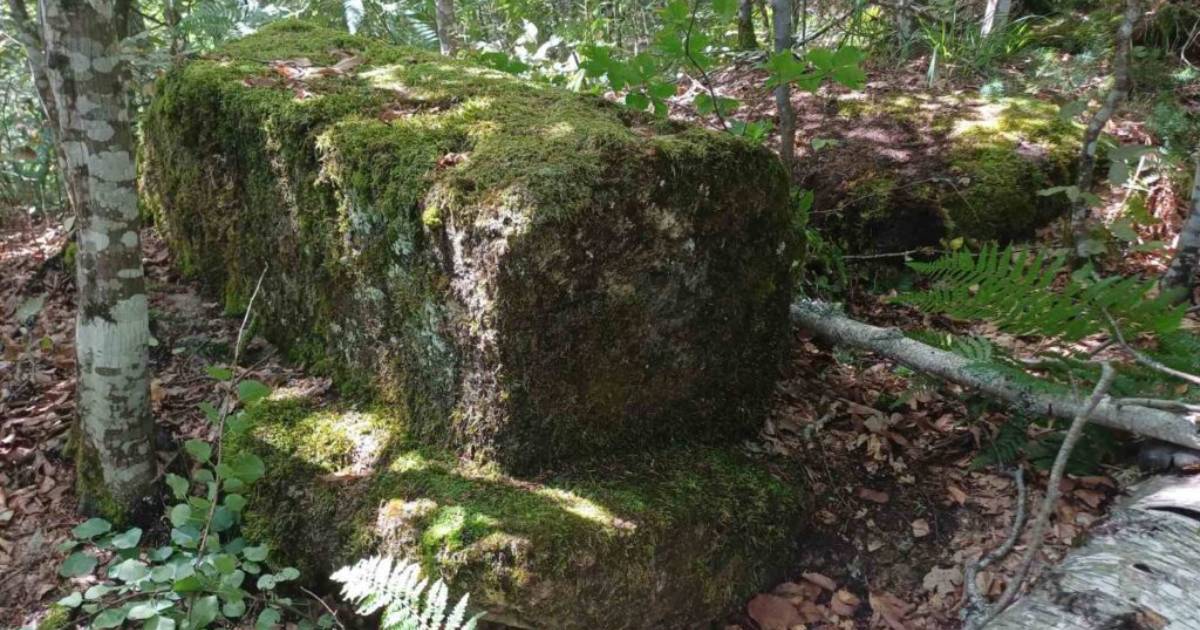 stećak