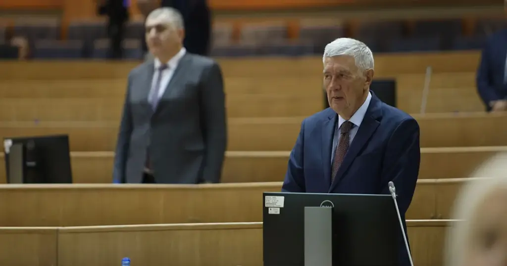 Nebojša Radmanović na sjednici Parlamenta BiH