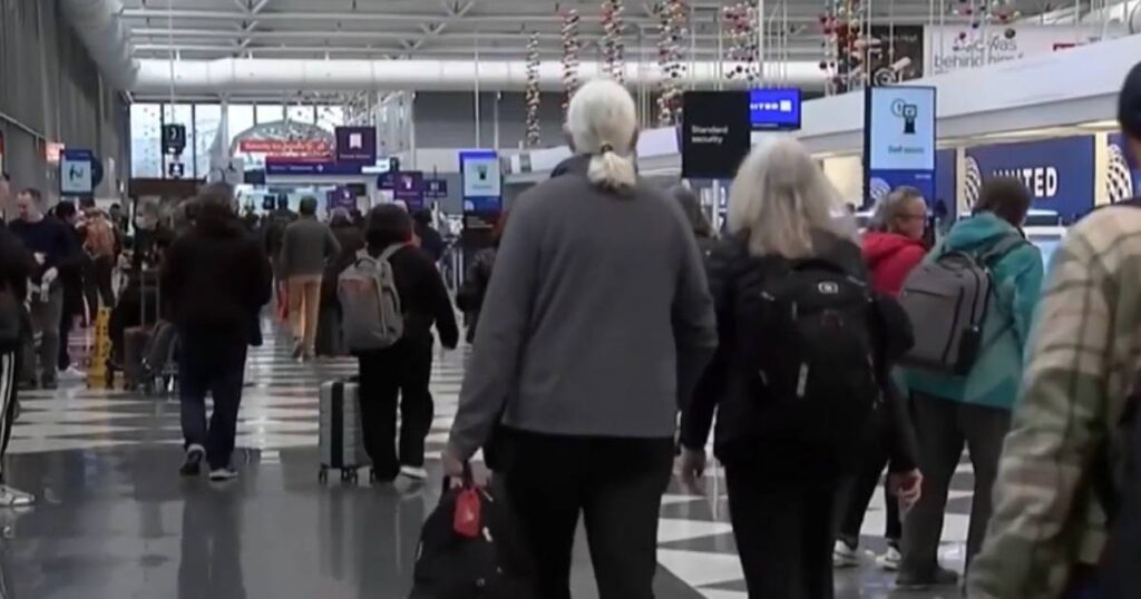 Stotine letova širom SAD otkazano u ponedjeljak zbog zatvaranja vlade
