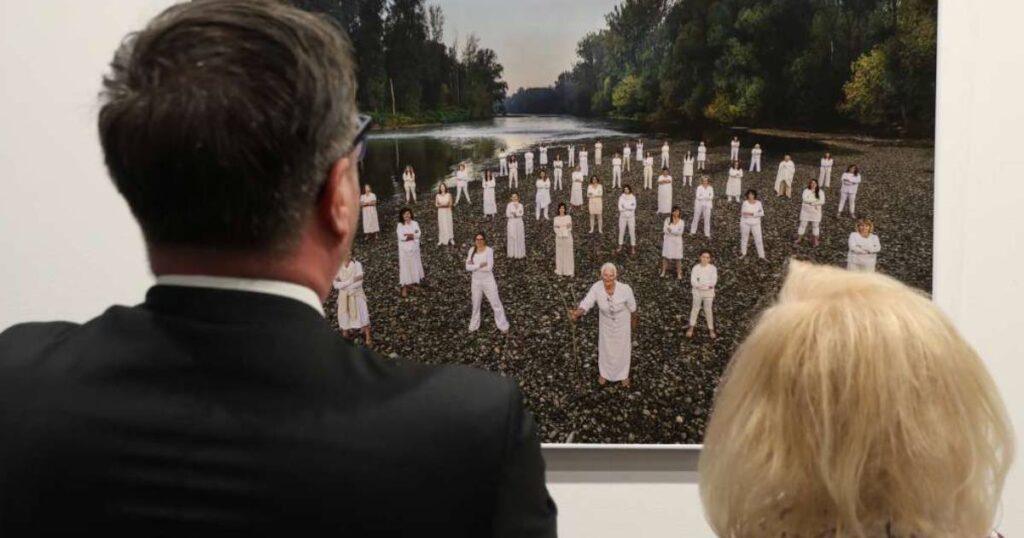 Izložba fotografija “Čuvarke rijeka” otvorena u Europe Houseu