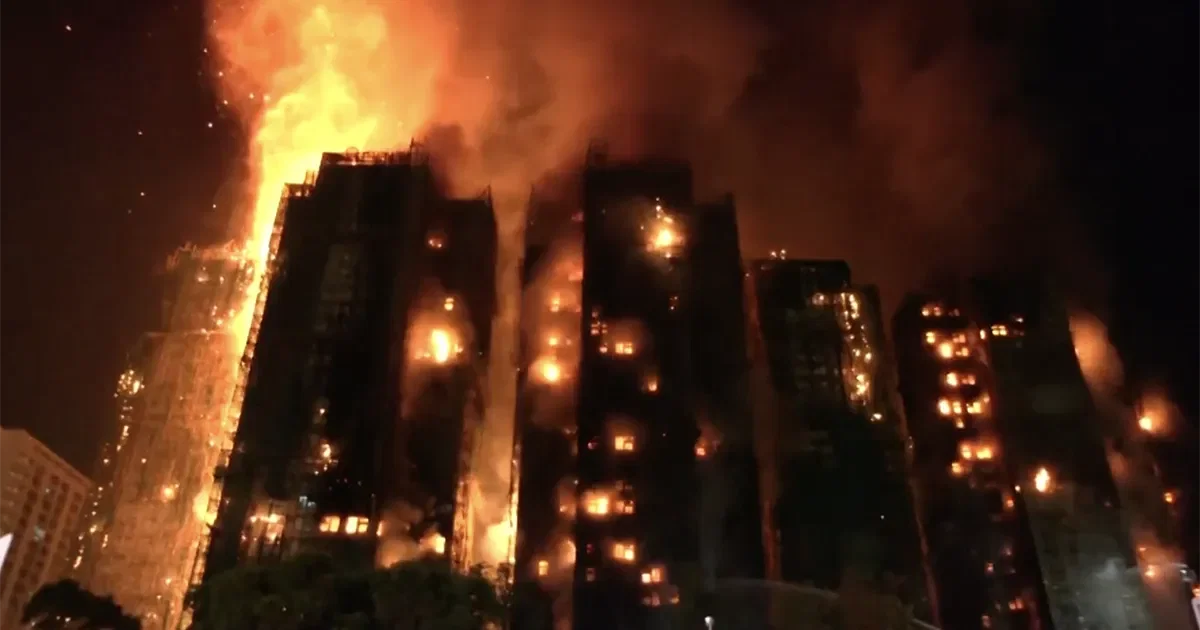 Stravičan požar zahvatio zgrade u Hong Kongu