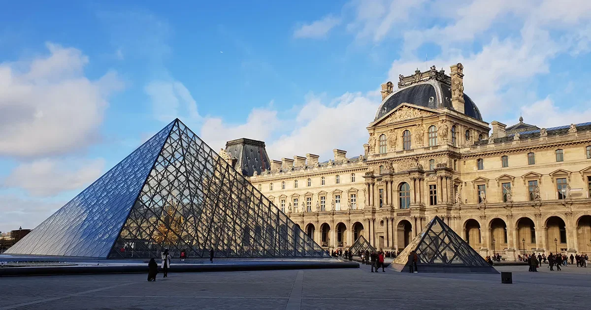 louvre-luvr