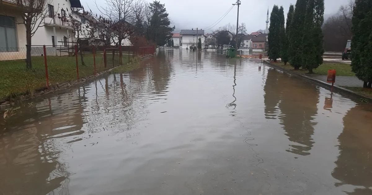 Obilne padavine izazvale poplave