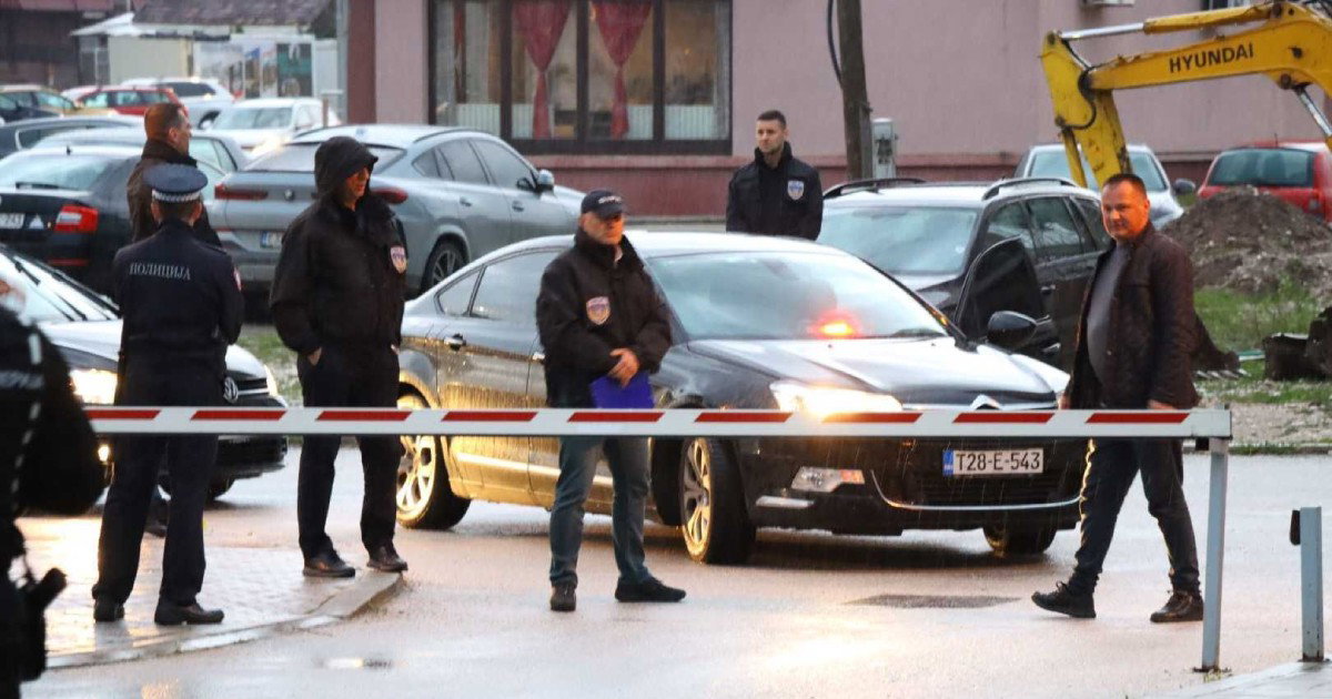 Pripadnici SIPA-e ispred zgrade Vlade RS u Istočnom Sarajevu