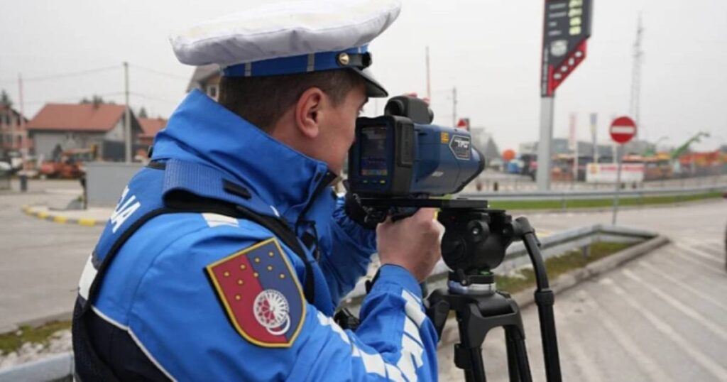 radar policija trucam