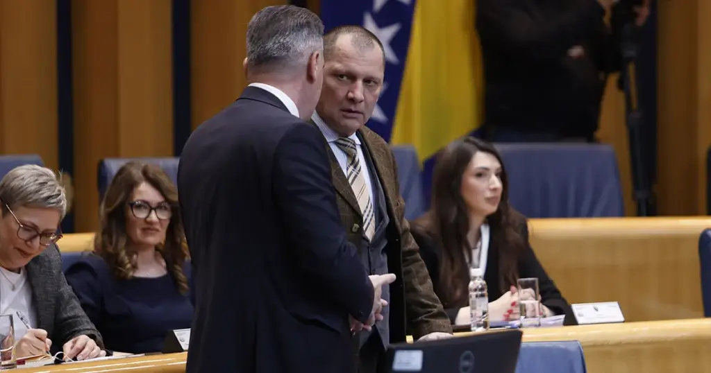 Ademović za danas sazvao hitnu sjednicu Doma naroda, ali male su šanse da će se održati