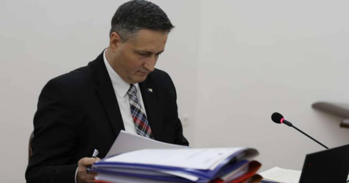 Denis Bećirović