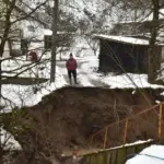 Srušio se most
