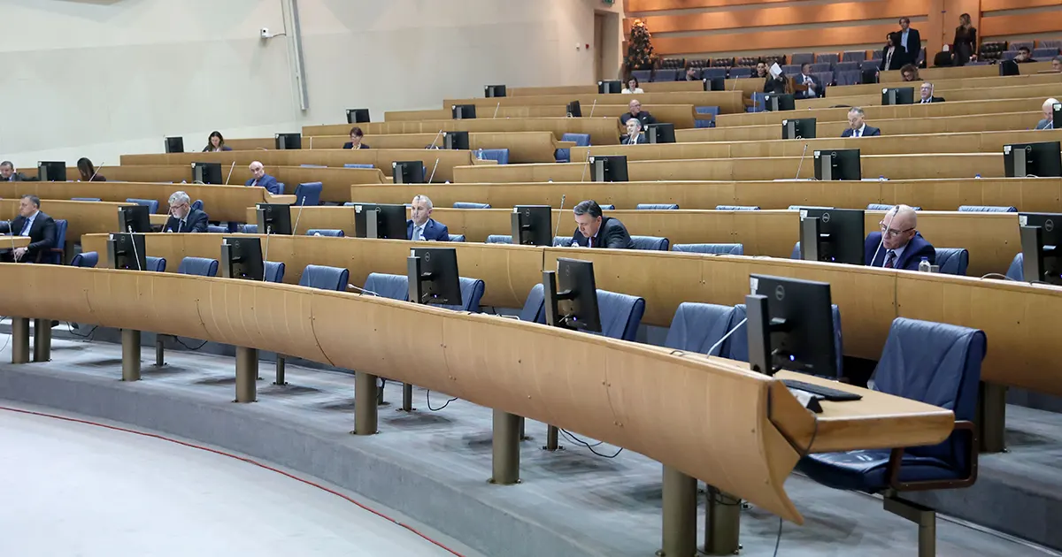 Dvije sjednice Parlamenta BiH: Hitna o zaštiti čelika, redovna o ratifikaciji sporazuma s EIB-om