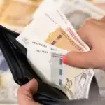 Plata novac pare
