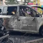 Tri automobila izgorjela u požaru
