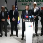 Bakir Izetbegović na press konferenciji SDA