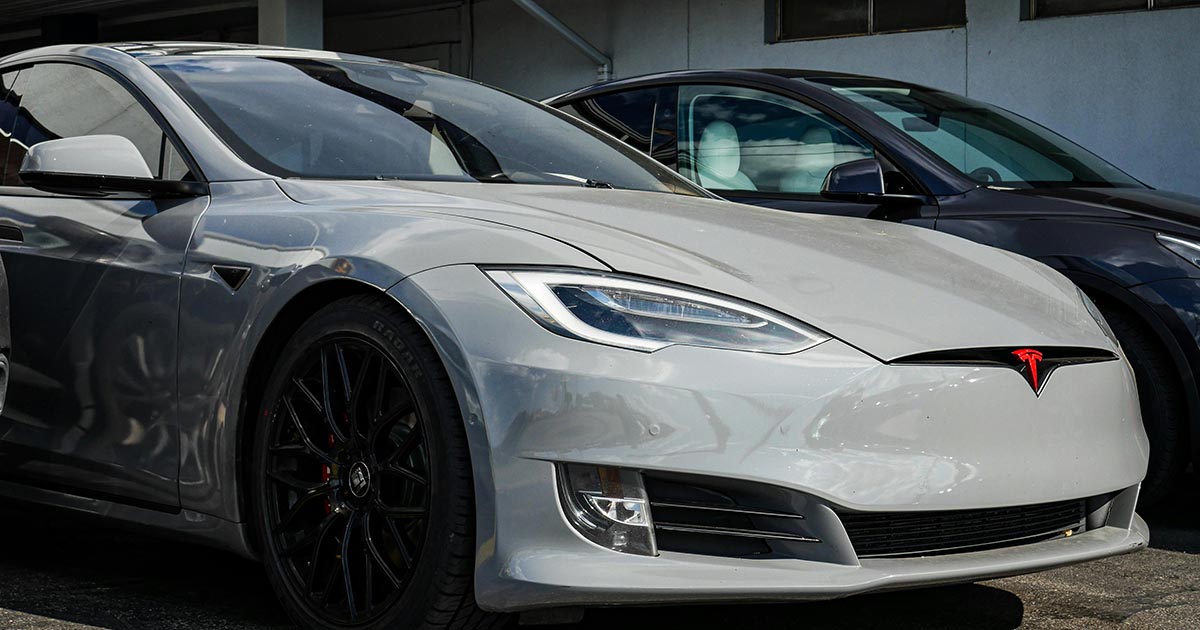 Tesla S