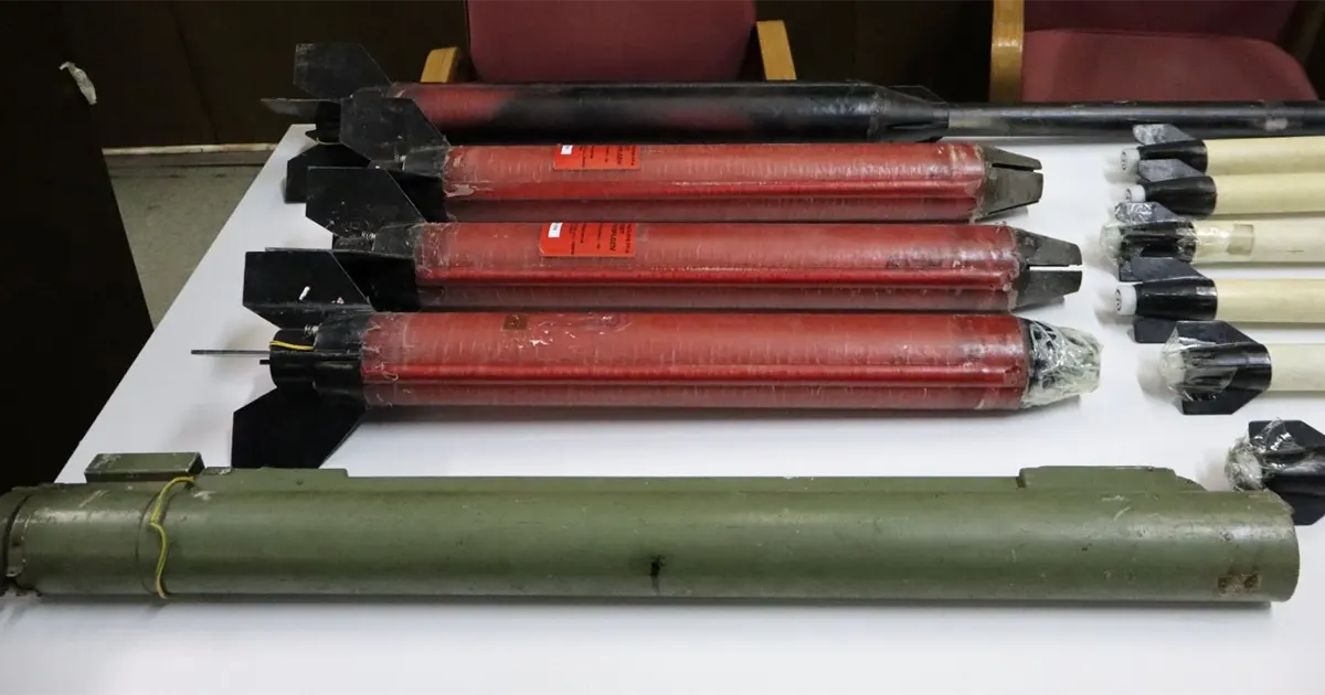 U pretresu kuće pronađene puške, ručni bacač, bombe i droga
