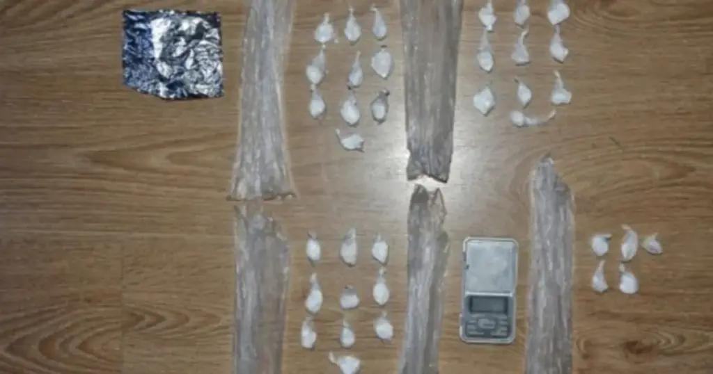 Pronađena droga kod zaposlenika škole