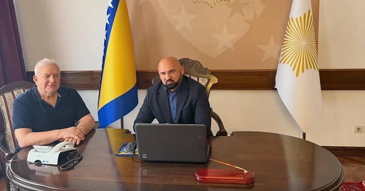 Ramo Isak objavio fotografiju sa Atifom Dudakovićem
