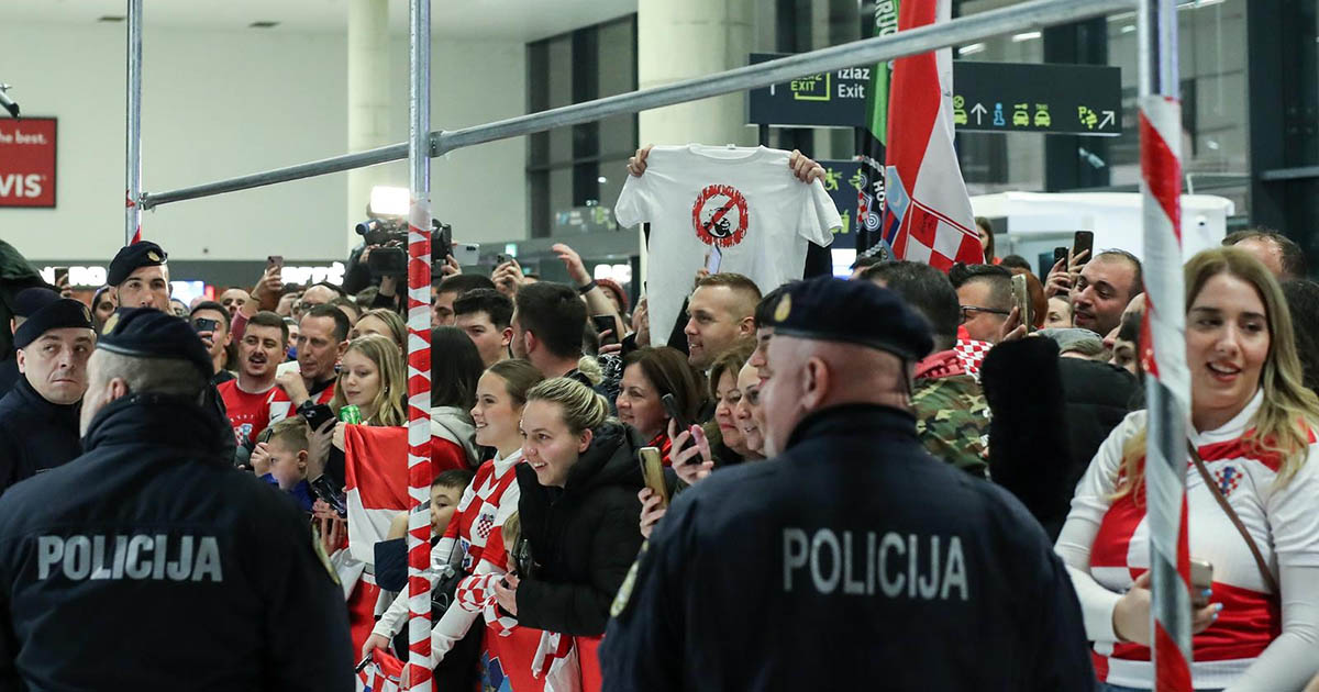 Doček rukometaša na aerodromu