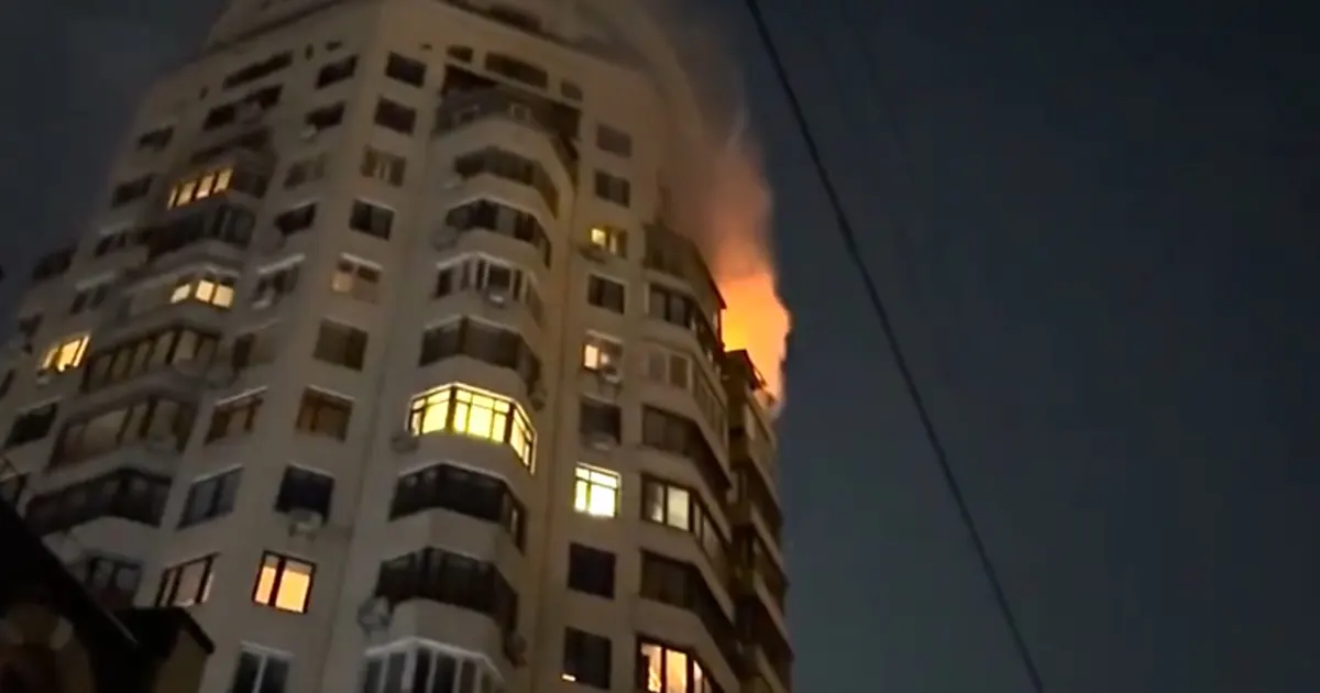 Zgrade u Kijevu u plamenu nakon ruskih napada