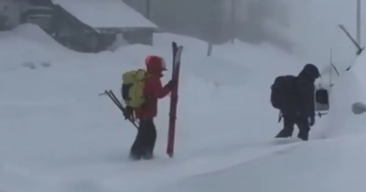 Deset skijaša nestalo, najmanje šest zarobljeno u lavini u Kaliforniji