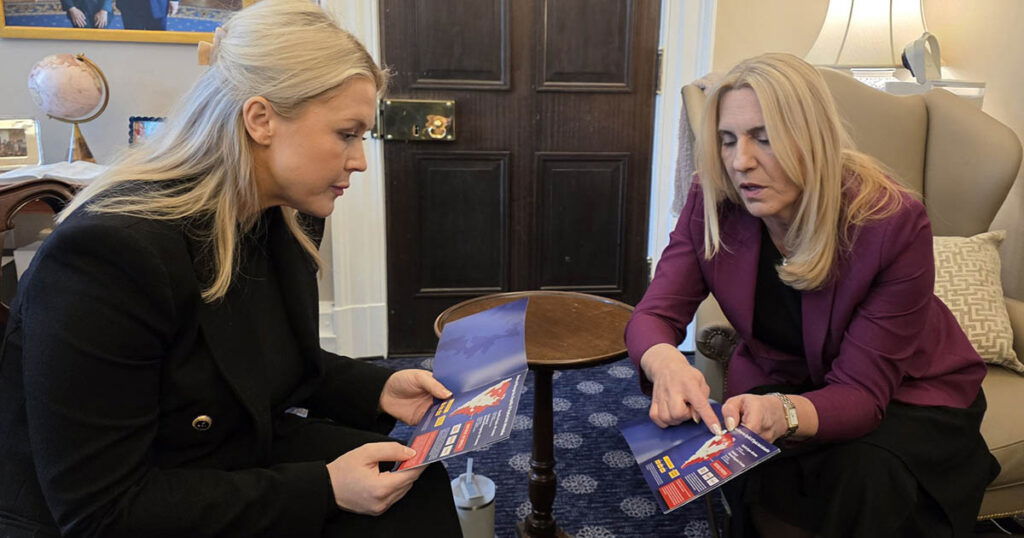 Šta piše u letku koji su Dodik i Cvijanović dijelili po Washingtonu