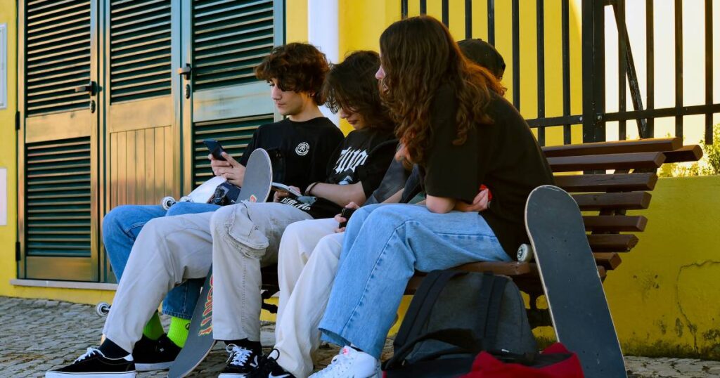 Mladi u EU sve više online: Gotovo 90 posto koristi društvene mreže