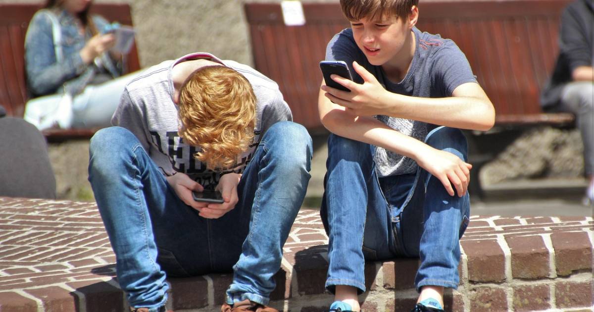 mladi mobiteli