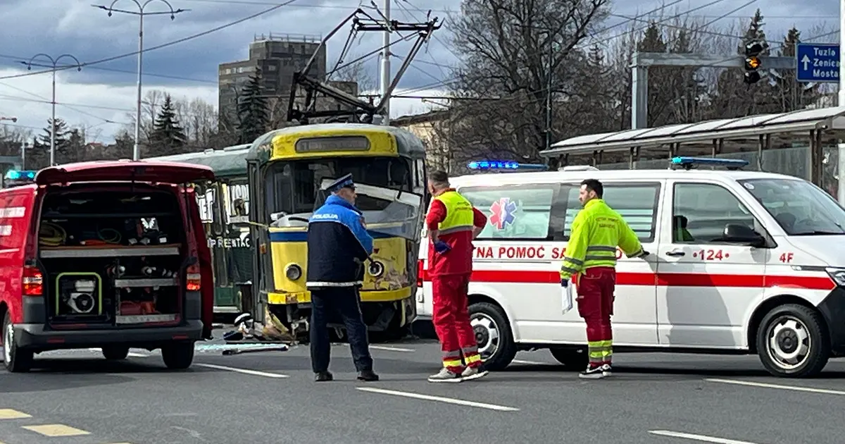 Tramvaj iskočio iz šina u Sarajevu, jedna osoba poginula
