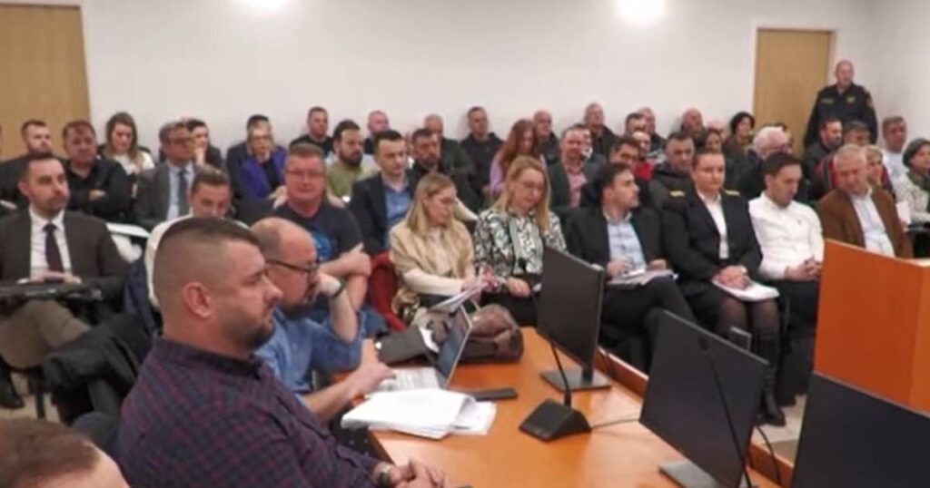 Koksara Lukavac gasi proizvodnju, radnici ogorčeni