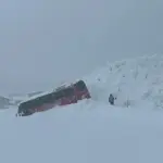 Lavina snijega zatrpala autobus s putnicima u Tirolu